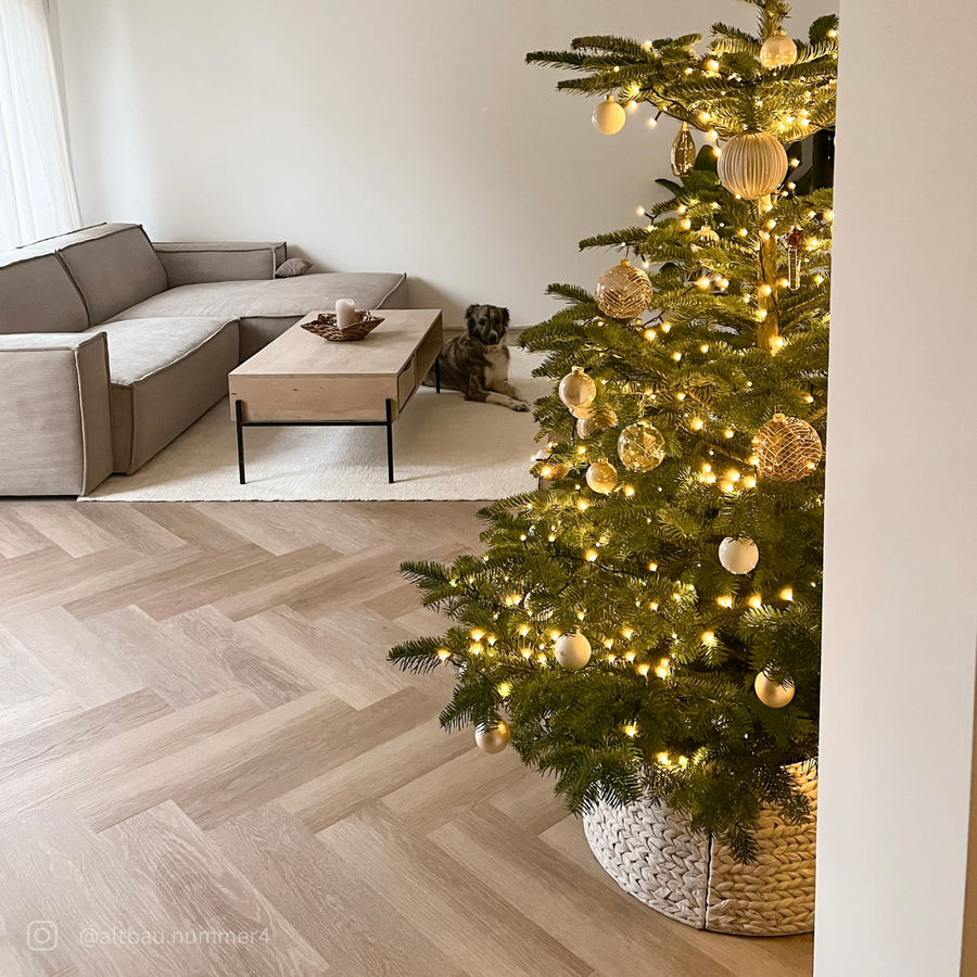 Modernes Fischgrät-Design in Beige  
