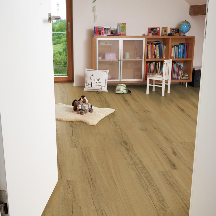 Klick-Vinyl in holzbrauner Holzoptik im Kinderzimmer