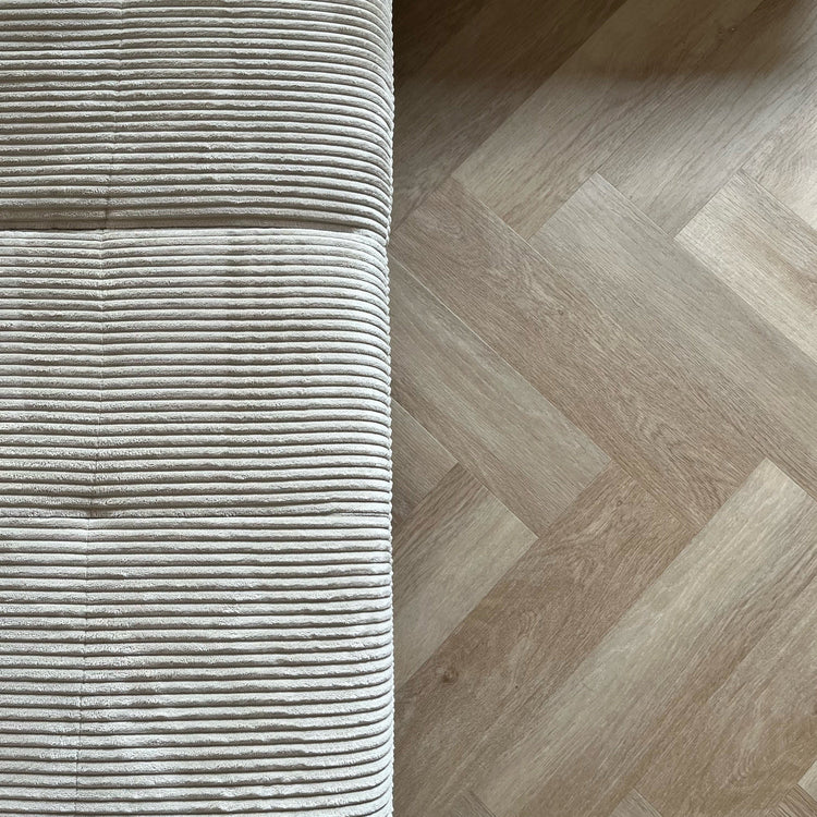 »Eiche Oleander« SPC Vinylboden Unique Holzoptik im Fischgrätdesign Raumbild 15