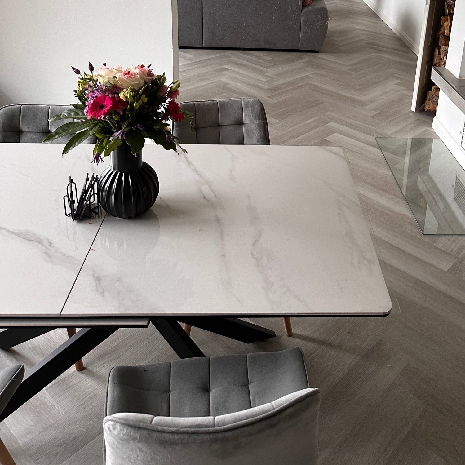  »Eiche Sago« SPC Vinylboden Unique Fischgrätdesign in Holzoptik Esszimmer